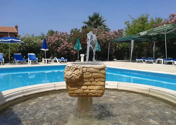 Paradise Ξενοδοχείο 3*